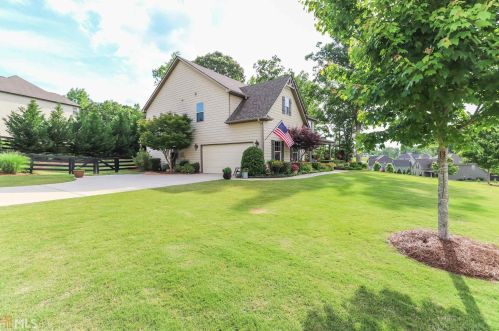 15 Brook Trl, Newnan, GA 30265-6139