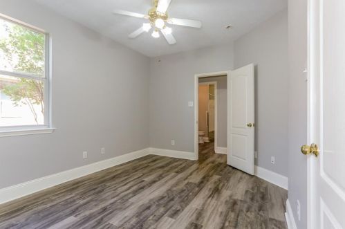 2207 Stoneycreek Park Ct, Conroe TX  77385 exterior