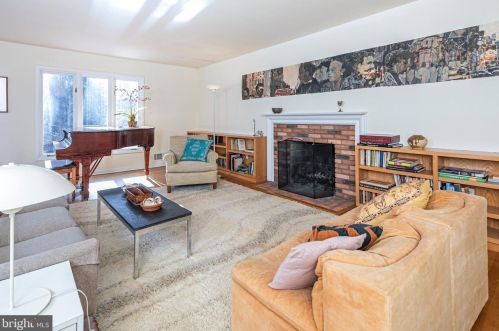 103 Linwood Cir, Princeton NJ  08540-3625 exterior