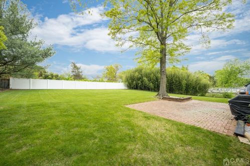 10 Boxwood Rd, Piscataway NJ 08854-5942 exterior