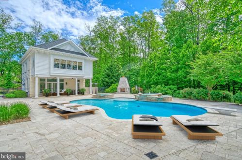 18688 Riverlook Ct, Leesburg, VA 20176-1841