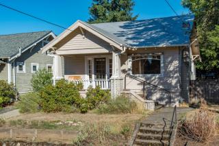 3238 60 Ave, Portland OR  97213-3917 exterior