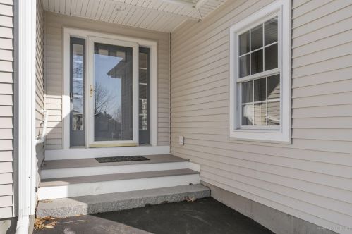 84 Grandview Dr, Westbrook, ME 04092-3683