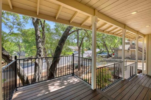 2564 Crown Dr, Folsom, CA 95762-4131