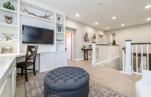 126 Long Fence, Irvine CA  92602-1807 exterior