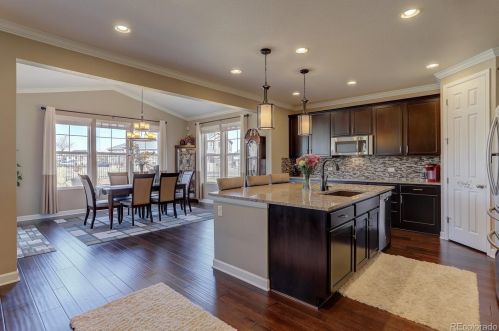 7275 Oak Hill Ct, Aurora CO 80018-1734 exterior