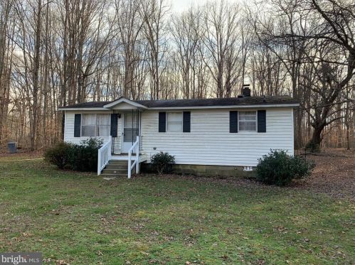 1144 Jackson Rd, Bumpass, VA 23024-3301