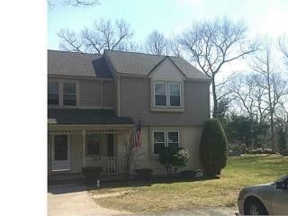 35 Birdie Ct, Coventry, RI 02816-5792