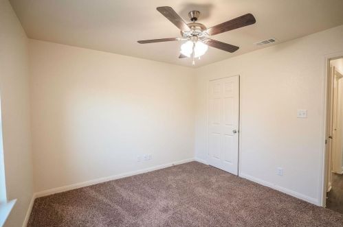 1034 Broadway Ave, Fort Worth TX  76104-1159 exterior