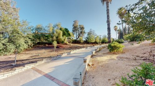 2357 Knob Hill Dr, Riverside, CA 92506-3440