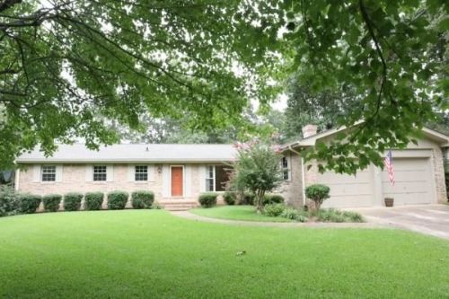 2825 Saint Lawrence Rd, Chattanooga, TN 37421-5039