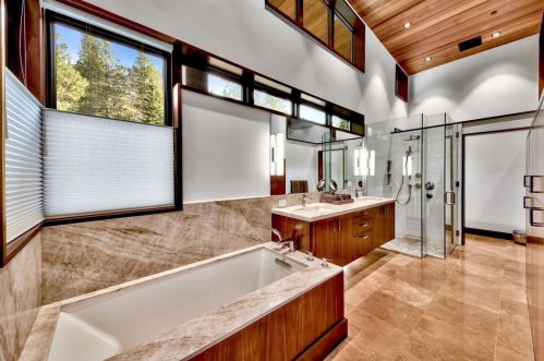 16150 Pine St, Truckee CA  96161-3754 exterior