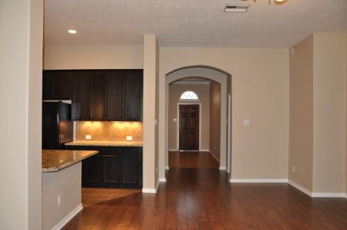 64 Hallmark Dr, Conroe TX  77304-1257 exterior