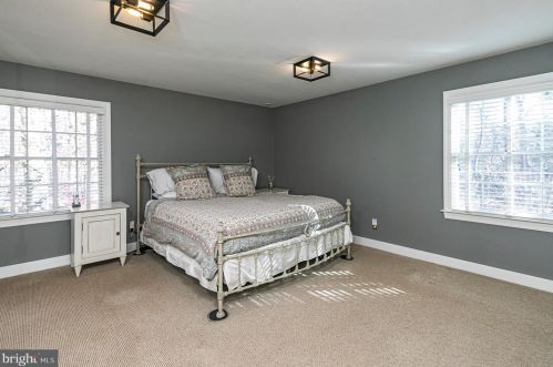10 Alta Vista Dr, Princeton NJ  08540-7406 exterior