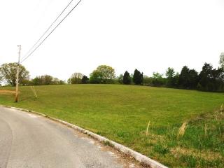 1989 Smokey Meadows Dr, Dandridge, TN 37725-6187