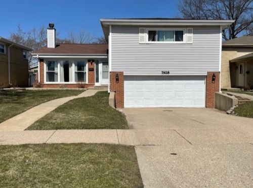 7928 Church St, Morton Grove, IL 60053-1628