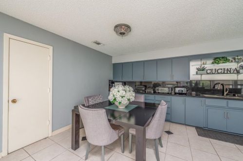 16314 Amberwood Rd, Dallas TX  75248-2814 exterior