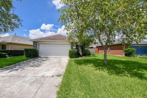 989 Deerpass Dr, Channelview, TX 77530-2403