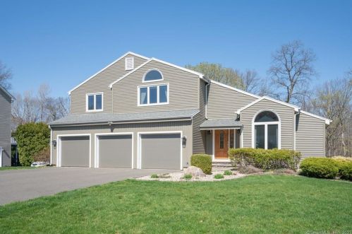 158 Wildermere Rd, Kensington, CT 06037-3049