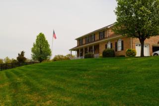 4214 Breezy Knoll Ct, Nokesville, VA 20181-5818