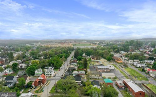 328 Mildred St, Charles Town WV  25414-1834 exterior