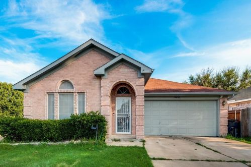 4201 Coral Springs Dr, Fort Worth TX  76123-1458 exterior