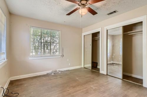 1301 Alegria Rd, Austin TX  78757-3217 exterior