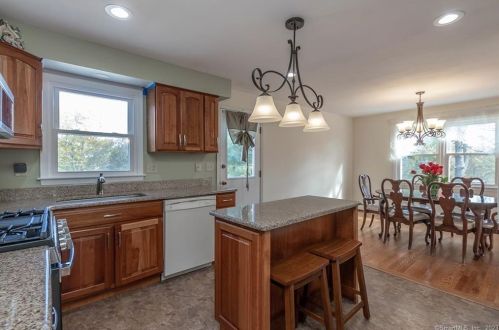 33 Camelot Dr, Upper Stepney CT  06468-2004 exterior