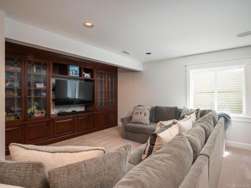 7525 Jasmine Ct, Englewood CO 80112-1033 exterior