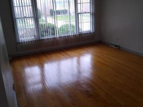 656 Hoxie Ave, Calumet City, IL 60409-3808