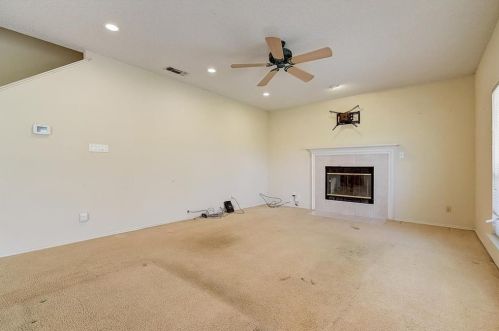 5187 Mdw Ct, Fort Worth TX  76112-3865 exterior