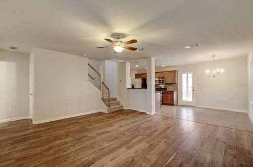 476 Nottingham Loop, Uhland TX  78640-2502 exterior