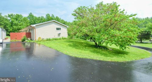 4982 Ostrander Rd, Bangor, PA 18013-4718