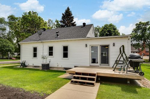 2495 13th Ave, Saint Paul MN  55109-2437 exterior