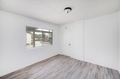 724 Acacia Ave, Glendale CA  91205-3006 exterior