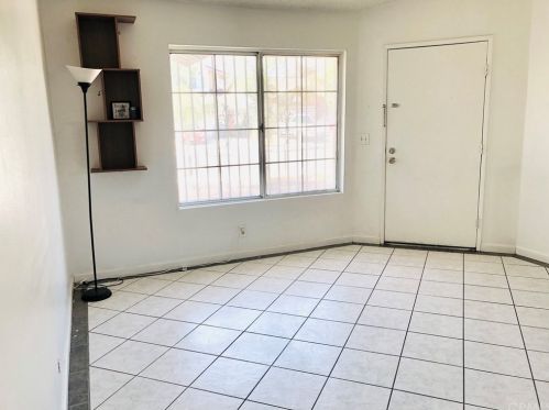 154 Oaktree Dr, Perris, CA 92571-2772