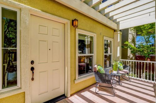 144 Iris Dr, Mountain View, CA 94041-1382