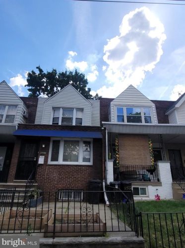 2524 61 St, Philadelphia PA 19142-3402 exterior