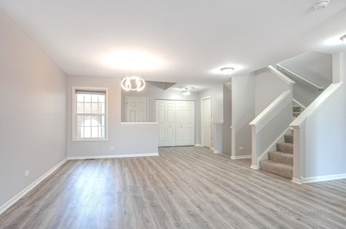 228 Fairview Way, Palatine, IL 60067-7900