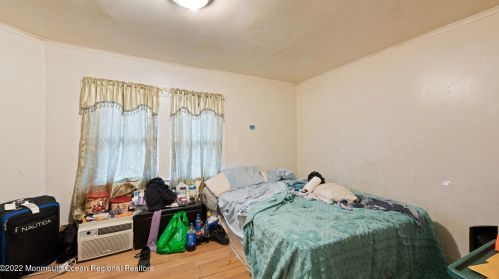 1512 Summerfield Ave, Tinton Falls NJ 07712-6918 exterior