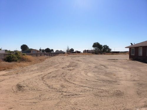 47328 92nd St, Lancaster, CA 93536-8616