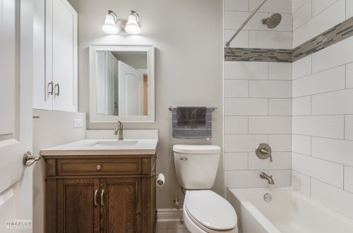 816 Emerald Dr, Naperville IL  60540-7246 exterior