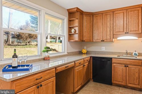 7910 Gosport Ln, Springfield VA  22151-2407 exterior