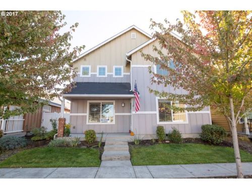 521 13th Ave, Battle Ground, WA 98604-4855