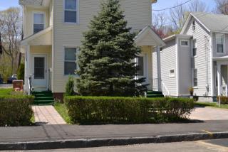 114 Cliff St, Huntington CT  06484-2353 exterior
