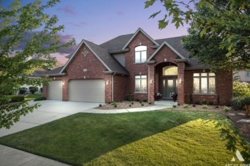 14110 Ravenswood Dr, Orland Park, IL 60462-4271
