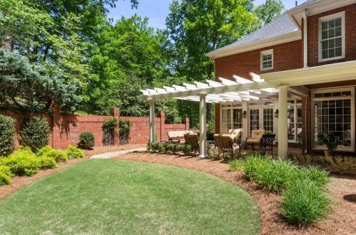 1805 Brandon Hall Dr, Atlanta GA  30350-3708 exterior