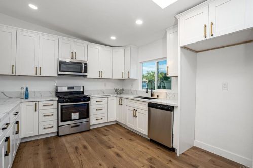 994 Barrett Ave, Chula Vista CA  91911-2215 exterior