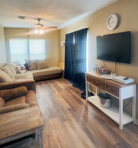 2015 Avenue D, Danbury, TX 77534-8058