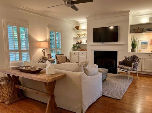 1654 Carr Cir, Atlanta GA  30318-2780 exterior